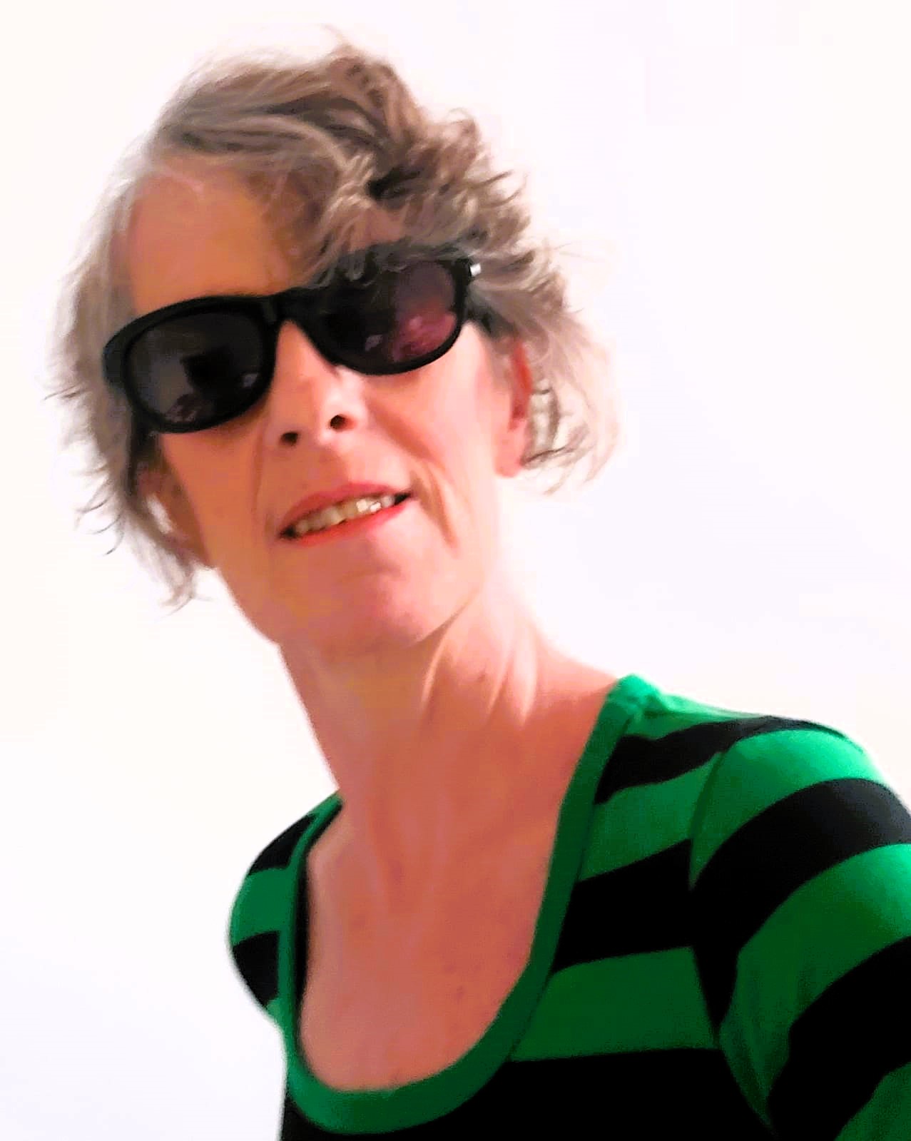 WhatsApp_Image_2025-10-24_at_07.52.59 image ALESSANDRA HROPICH