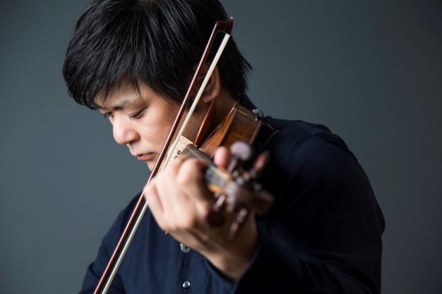 Francesco Guadagnuolo - Nel rosso dell&rsquo;eleganza Giorgio Armani oltre la moda