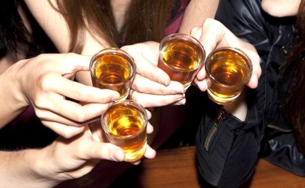 Adolescenti in alterazione alcolica