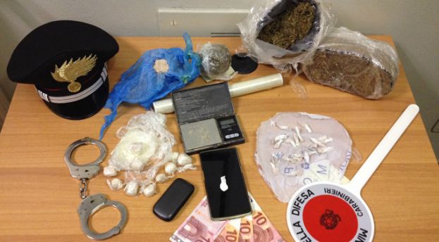 CARSOLI,IL GIUDICE CONVALIDA L&amp;#039;ARRESTO DEL 50ENNE FINITO IN MANETTE PER DROGA:SI E&amp;#039; AVVALSO DELLA FACOLTA&amp;#039; DI NON RISPONDERE