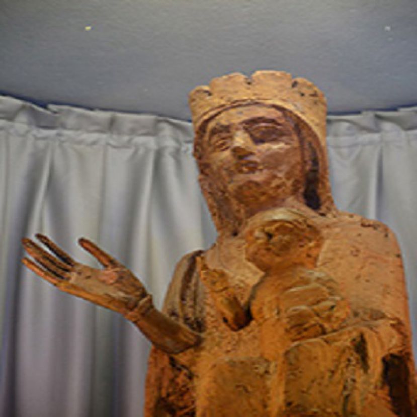 Statua della Madonna dei Bisognosi