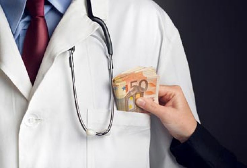 TAGLI SANITA&amp;#039;:DAI DENTI ALLE VISITE,SI PAGHERA&amp;#039; QUASI TUTTO