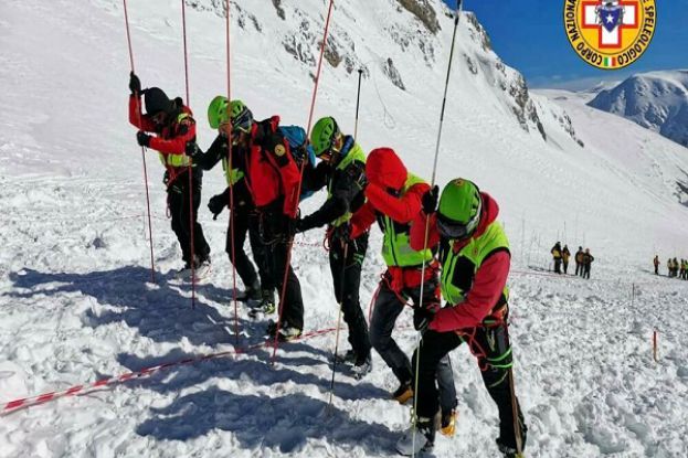 Soccorritori sul Monte Velino