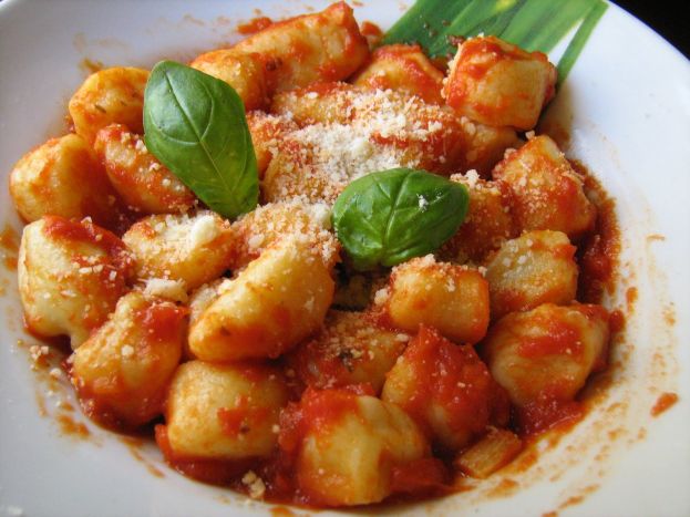 GNOCCHI DI PATATE ARROSTITI CON POMODORINI