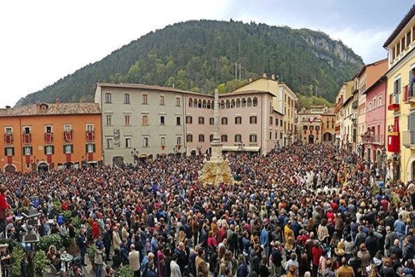 Tagliacozzo, Piazza Obelisco