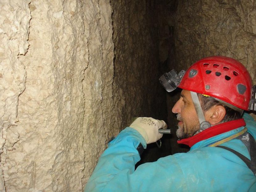 GROTTE DI PIETRASECCA:LA RISPOSTA DI ANDREA DEGLI ESPOSTI ALL&amp;#039;EX SINDACO DOMENICO D&amp;#039;ANTONIO