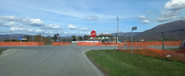 Rotatoria Coca Cola, Oricola