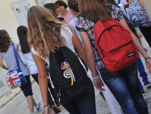 RIAPRONO LE SCUOLE,STANGATA SINO A 1100 EURO.CODACONS LANCIA SUL WEB L&amp;#039;INIZIATIVA &amp;quot;LIBRI GRATIS&amp;quot;