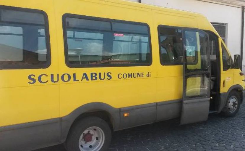 CARSOLI, PRIMO GIORNO DI SCUOLA CON PULMINO GUASTO. DISSERVIZI E LAMENTELE