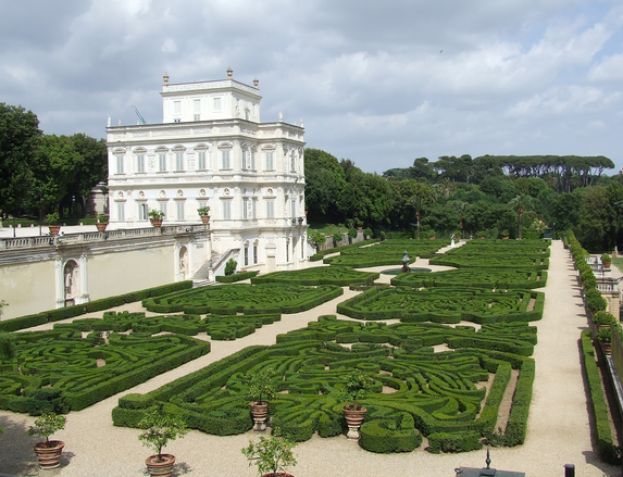 VILLA PAMPHILI