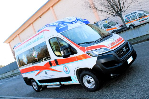 Ambulanza Ass. &amp;quot; 16 maggio &amp;quot;
