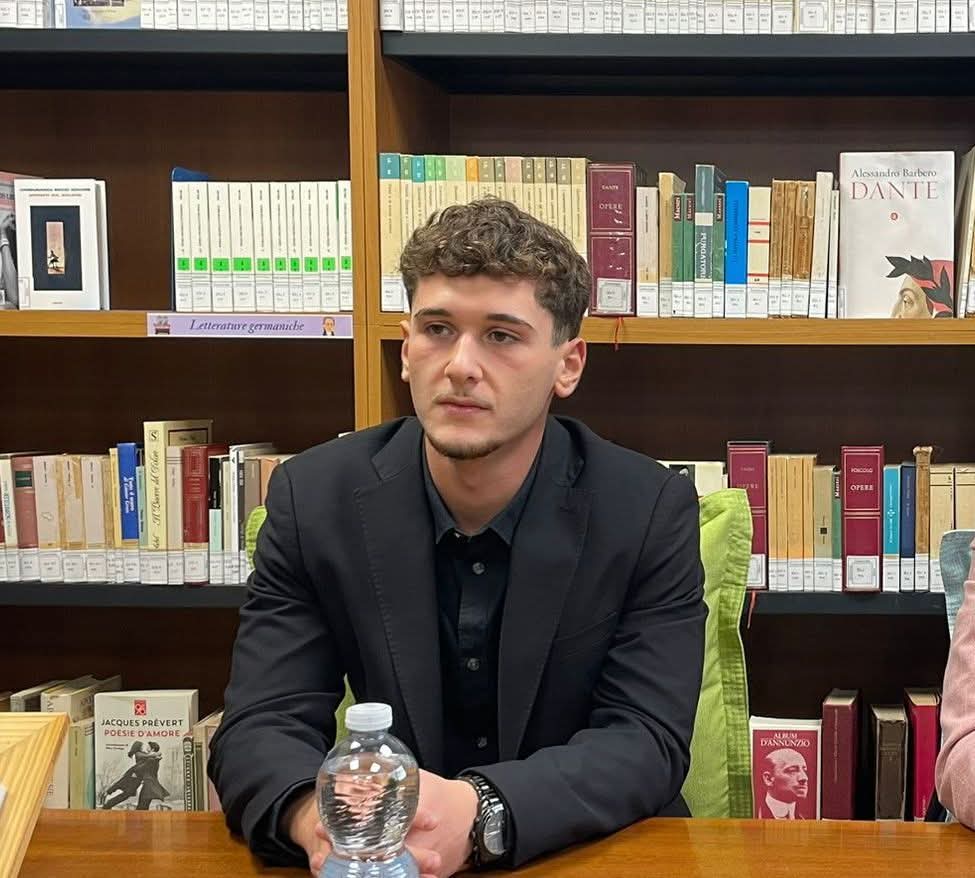 PRESENTAZIONE DEL LIBRO " L'OMBRA DELLA GUERRA " DI ANDREA VERROCCHIO