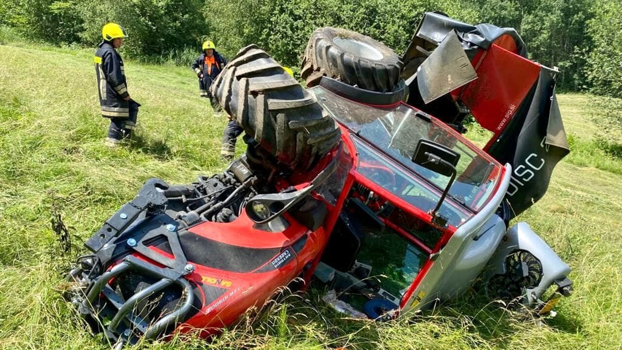 Trattore ribaltato nel campo San Lorenzo di Sebato 15 giugno 2