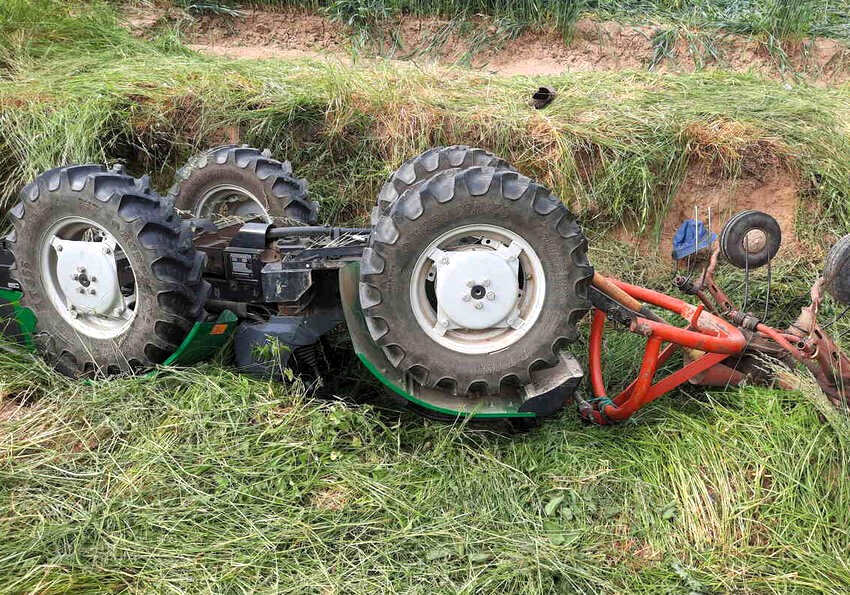 csm trattore ribaltato dc47ae5603