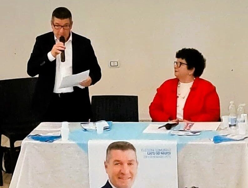 BAGNO DI FOLLA E GRANDE ENTUSIASMO PER LA PRESENTAZIONE DI “INSIEME CON LUCO NEL CUORE” 61 BAGNO DI FOLLA E GRANDE ENTUSIASMO PER LA PRESENTAZIONE DI “INSIEME CON LUCO NEL CUORE”