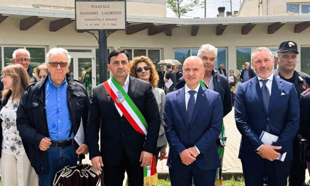 ORICOLA CELEBRA LA MEMORIA DI MASSIMO LAURENTI: UNA PIAZZA DEDICATA ALL'EX SINDACO E EDUCATORE
