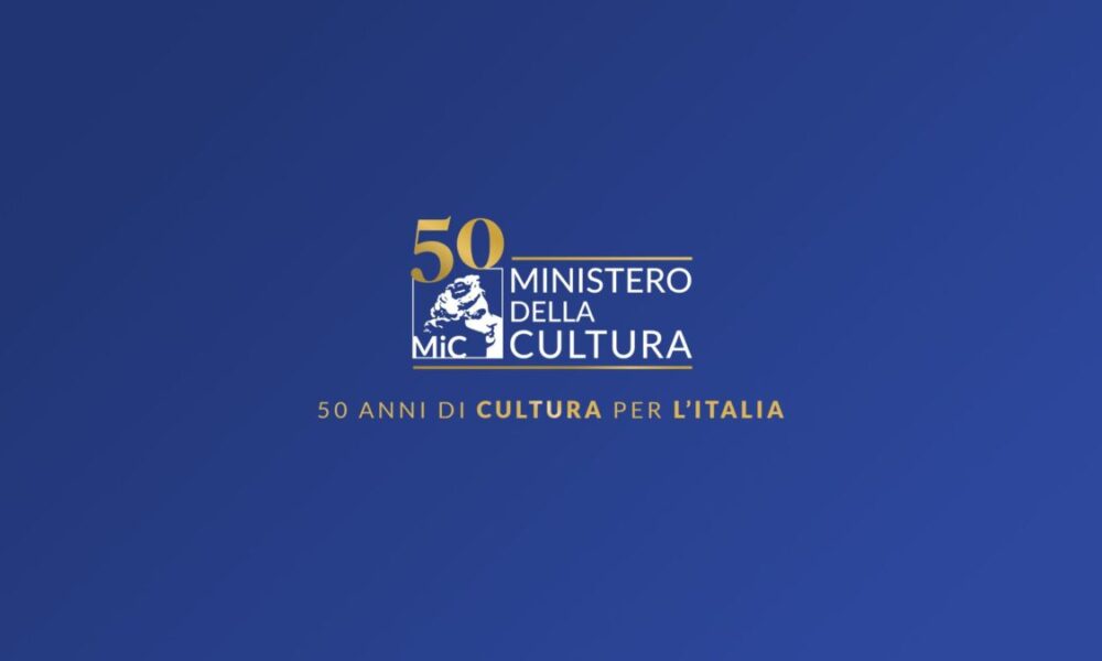 MiC50 Card Logo