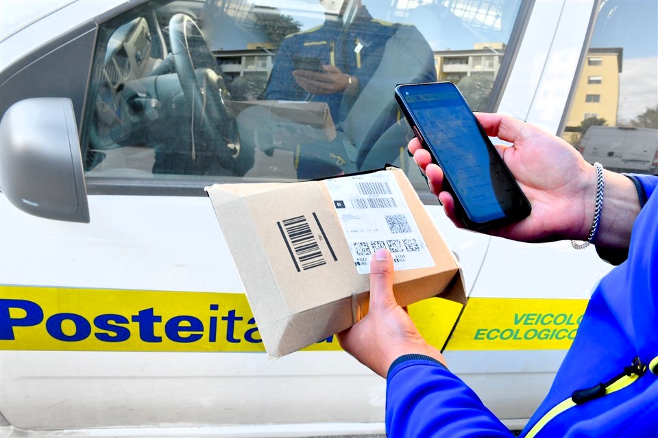 Poste Italiane portalettere 960 x 640