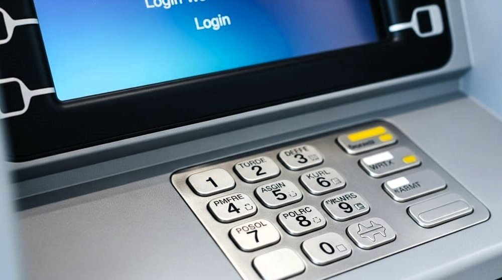 MILANO, ALLARME PHISHING SMS ATM: GIOVANE CADUTA NELLA TRAPPOLA PERDE OLTRE 140 EURO 178 MILANO, ALLARME PHISHING SMS ATM: GIOVANE CADUTA NELLA TRAPPOLA PERDE OLTRE 140 EURO