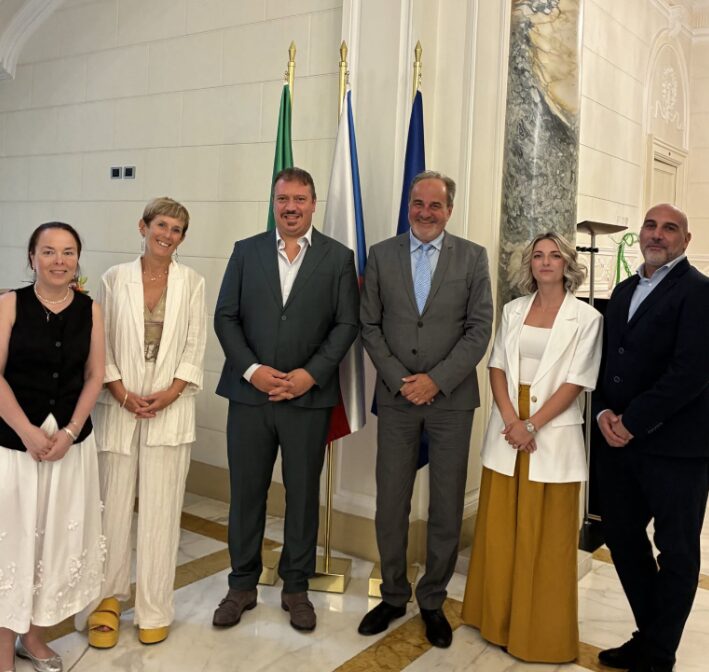 L'AMMINISTRAZIONE DI ROCCA DI BOTTE RICEVUTA ALL'AMBASCIATA DELLA REPUBBLICA CECA
