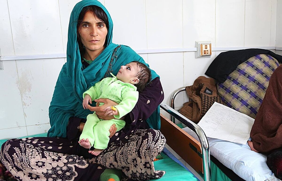 La fame minaccia i bambini in Afghanistan