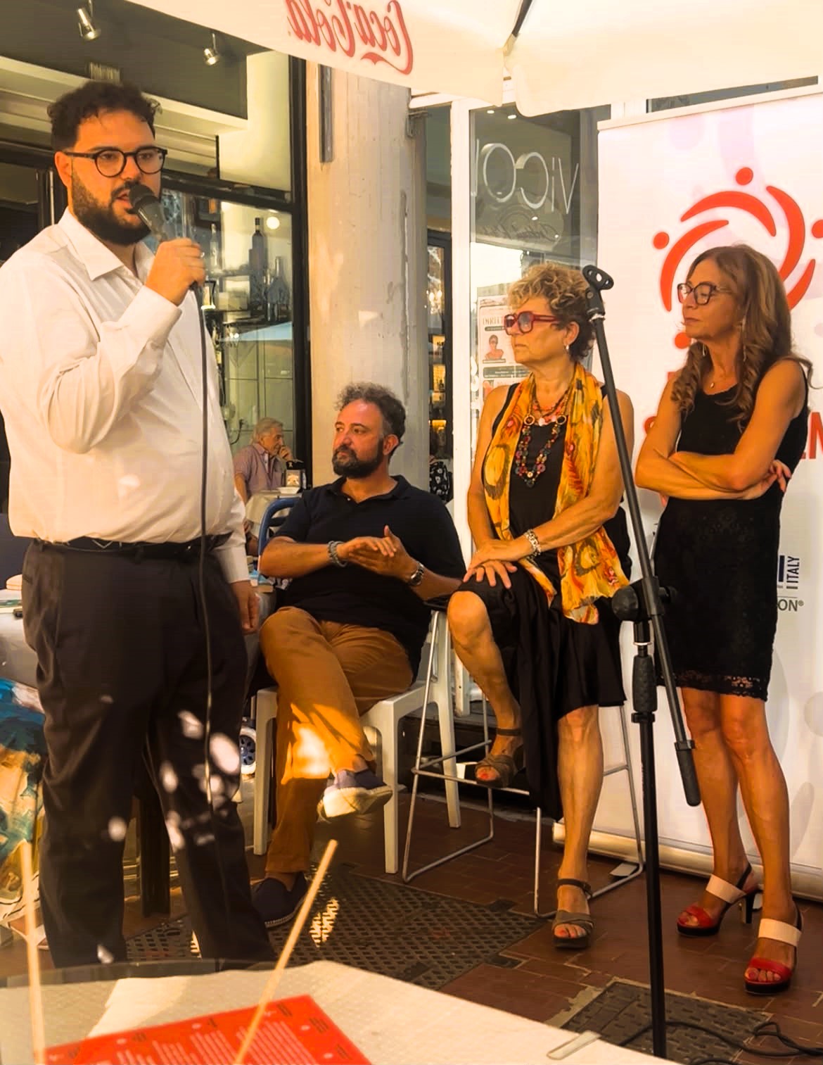 Nel giardino del Bar Ber di Rosanna Paolini