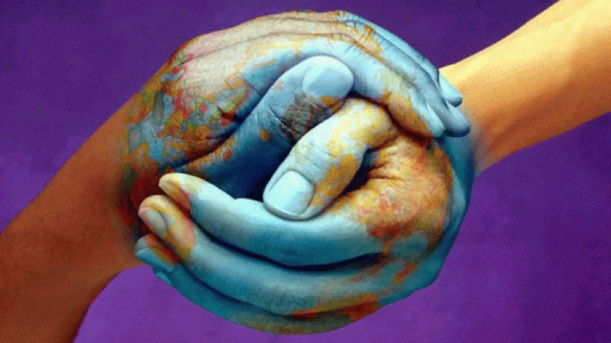 Menda Vreto lancia la poesia Una carezza al mondo: un inno alla pace 46 Pace