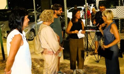 I familiari di Giovanni D'Alessio con la giornalista Dorotea Mazzetta