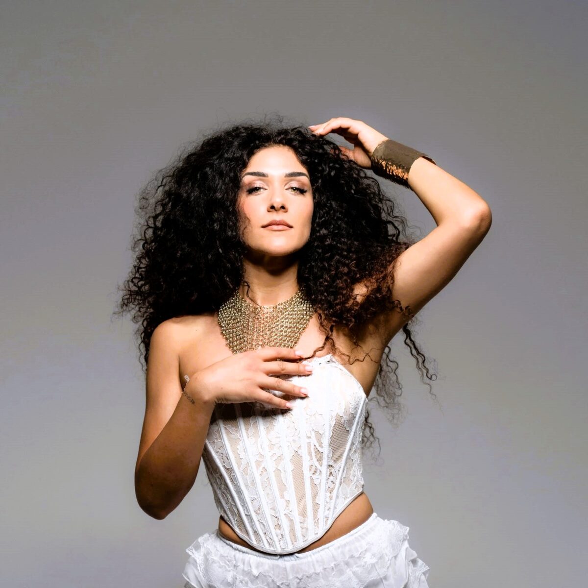 Flavia La Pasta aprirà i concerti di Gemelli Diversi e Zero Assoluto: due serate da protagonista sulla Riviera Adriatica 46 Flavia La Pasta