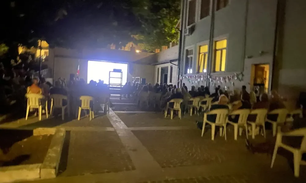 Cinema in piazza a Collegiove