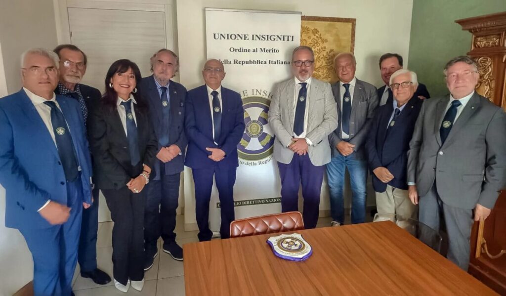 Riccardo Scamarcio, impegno e valori al servizio della Uir 50 Unione Insigniti Ordine al merito della Repubblica