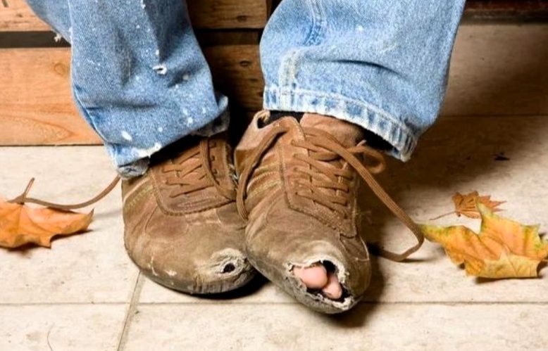 Scarpe rotte