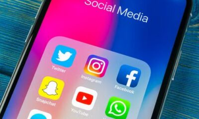 Whatsapp, socials