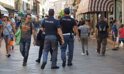 Agenti di polizia