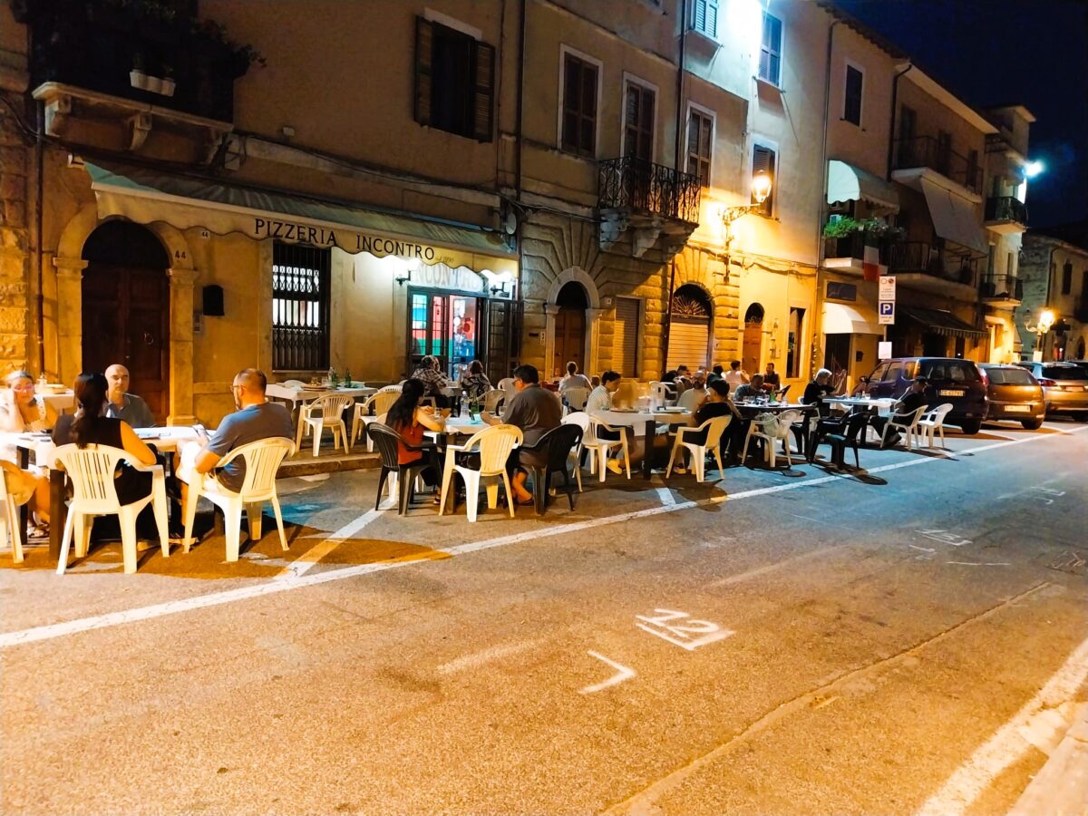 Il segreto di una Capricciosa perfetta: viaggio nei sapori e nell'anima della Pizzeria "Incontro" di Poggio Moiano 48 Pizzeria Incontro Poggio Moiano