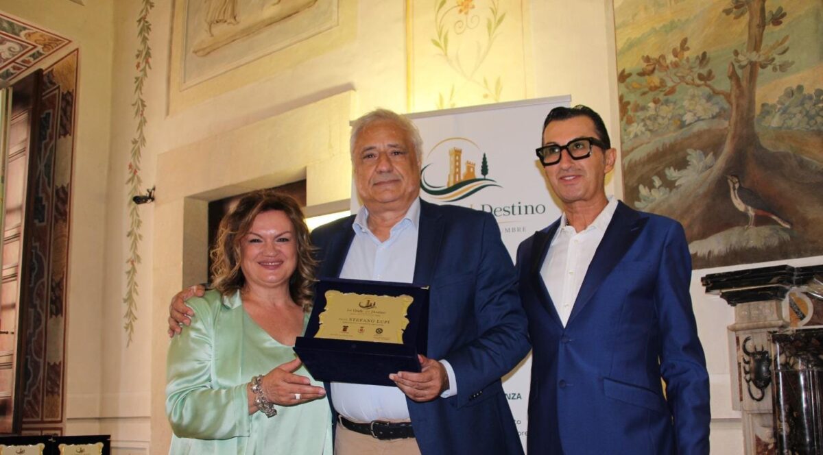 “Le Onde del Destino”: l’Umbria che sa lasciare il segno 46 Roberta Testaguzza, Stefano Lupi e Massimo Zamponi