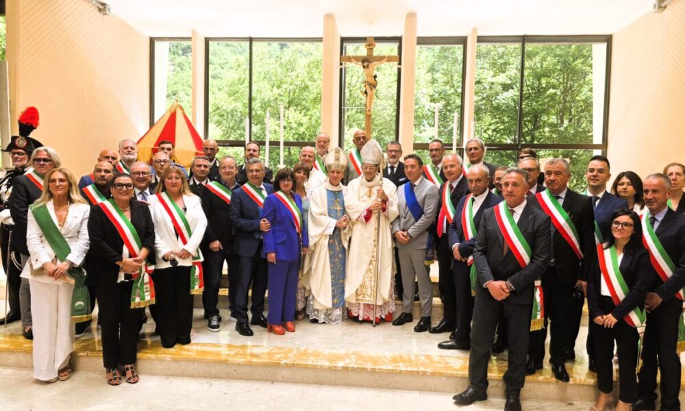 Migliaia di fedeli in lacrime per la Madonna di Canneto. Quadrini: "Una devozione pura che scalda l'anima dell'intera Valle" 175 Solenne Messa Pontificale di Canneto
