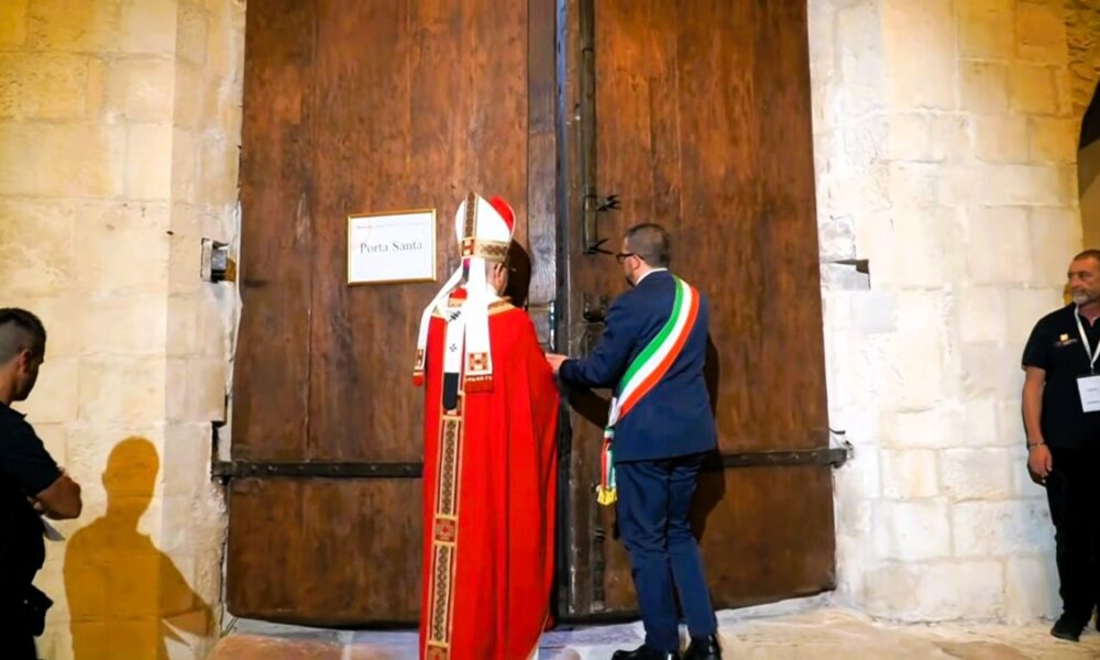 Chiusura Porta Santa all'Aquila