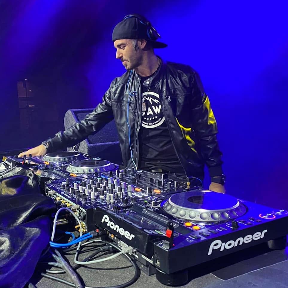 deejay comollo