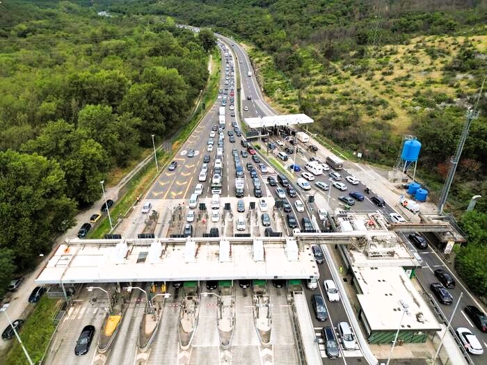 Il grande rientro dalle vacanze: weekend di fuoco da "bollino rosso" sulle autostrade. Ecco gli orari strategici per non rimanere in coda 178 Traffico di rientro dalle vacanze