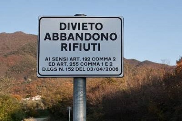 Divieto abbandono rifiuti