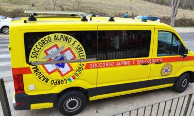 soccorso-alpino-e-speleologico-automezzo