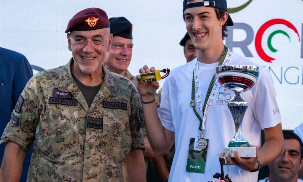 Capo di Stato Maggiore dell'Esercito Italiano Generale di Corpo d'Armata Carmine Masiello e vincitore Categoria Open Massimo Colombo Kyle