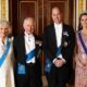 Camilla, Re Carlo, William e Kate