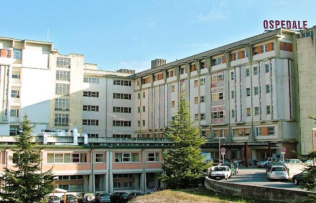 L'incubo di Trasacco e l'accusa di tentato femminicidio: si risveglia dal coma la donna massacrata dal marito 46 Ospedale civile di Avezzano