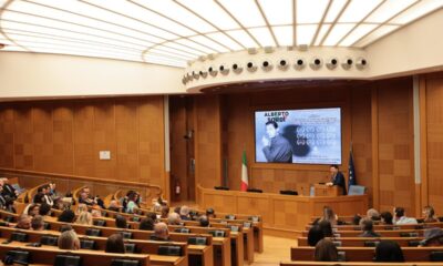 L’Aula dei Gruppi parlamentari della Camera dei deputati gremita per Alberto Sordi Secret