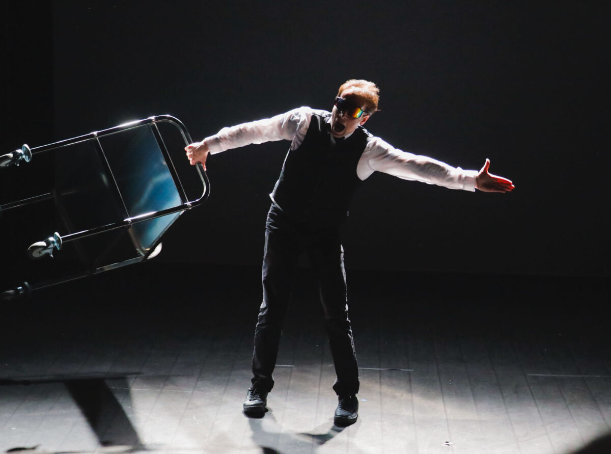 La Calabria si fa trincea d'avanguardia per il riscatto artistico del Mezzogiorno: a Badolato debutta il festival "VE.DE.RE." e nasce la rete dei teatri del Sud 47 TeatrodiNapoli_premiodeberardinis_3_2024_phNoceraIvan