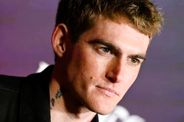 Tragedia a Hollywood: morto a 27 anni Presley Gerber, il figlio di Cindy Crawford 46 Presley Gerber