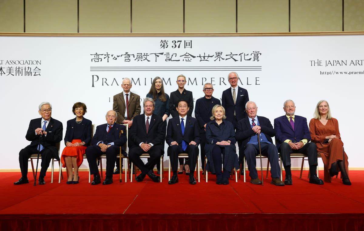 Conferenza PI 2026_consiglieri e laureati © The Japan Art Association _ The Sankei Shimbun
