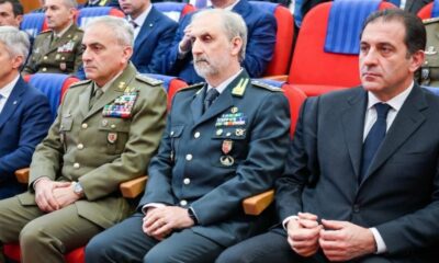 Al centro il generale di corpo d’armata della guardia di finanza Ignazio GIBILARO